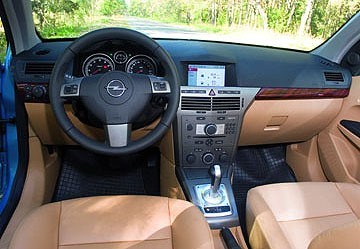 Тест Opel Astra H GTC 5d
